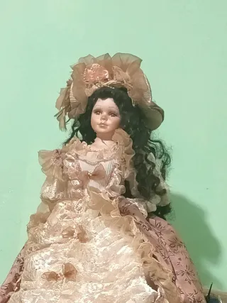 Bambola porcellana vintage vestito elegante