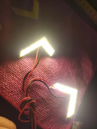 Indicatori di direzione Led a V  per auto/moto