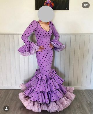 Traje de flamenca morado con lunares