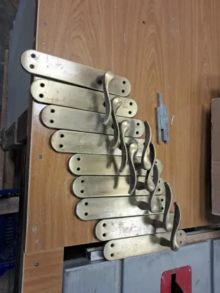 Manillas de puerta vintage latón