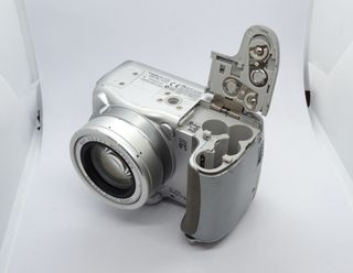 Canon PowerShot S2 IS 5MP Zoom 12x