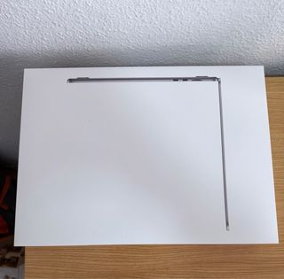 MacBook Air 15 M2 2023 como nuevo + caja original