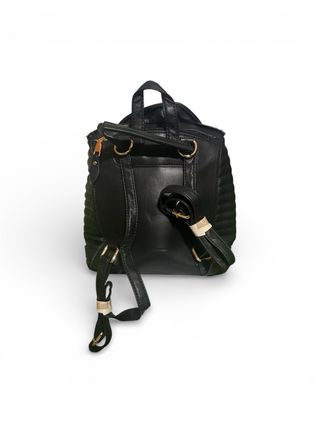 Zaino Donna  in similpelle con Borchie oro