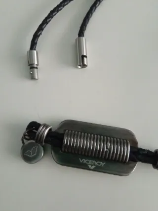 Colgante Viceroy Cuero Negro y Plata