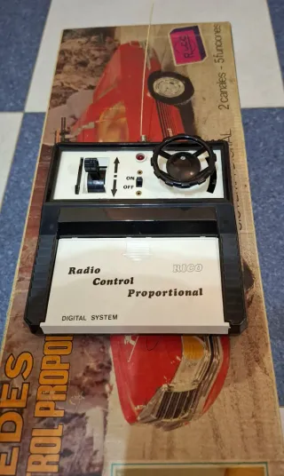 Coche teledirigido Mercedes Rico Alpino digital