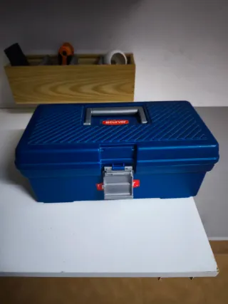 Maletín de herramientas verde