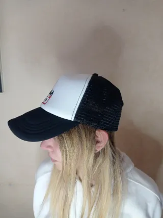 Cappello Stranger Things Cassetta Musicale