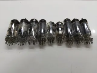 Lote de 9 válvulas/lámparas electrónicas