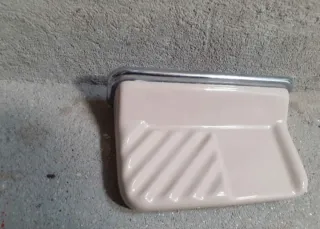 Jabonera antigua porcelana y metal buen estado