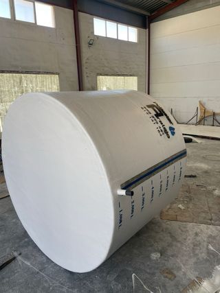Depósito 10.000L fabricado en poliéster reforzado