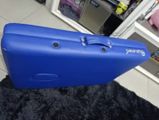 Camilla azul para masajes o tratamientos