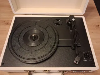 Tocadiscos Maletín Blanco y Negro nuevo