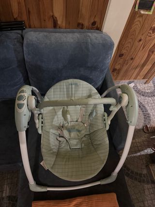 Columpio musical para bebé