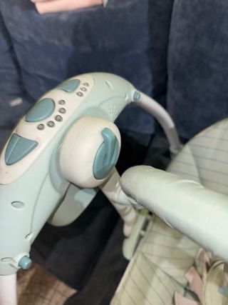 Columpio musical para bebé