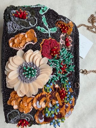 Bolso Zara Flores Bordadas Negro Multicolor.