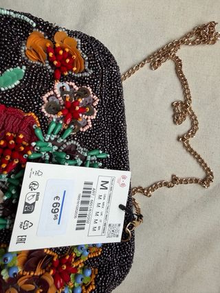 Bolso Zara Flores Bordadas Negro Multicolor.