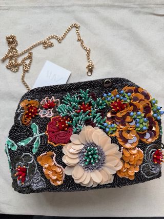 Bolso Zara Flores Bordadas Negro Multicolor.