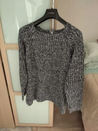 Maglione blu e bianco