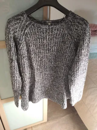 Maglione blu e bianco