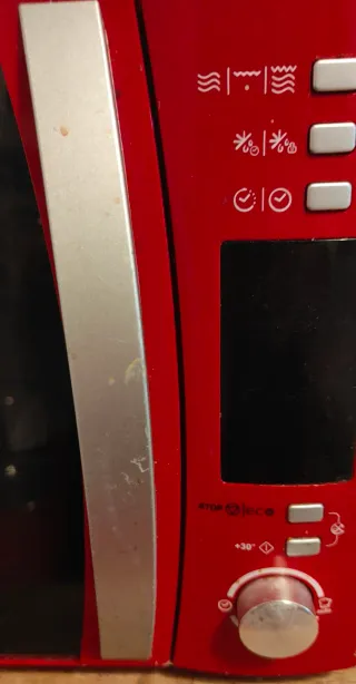 Forno a microonde Candy rosso