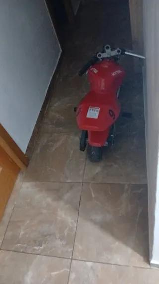 Minimoto de gasolina infantil roja