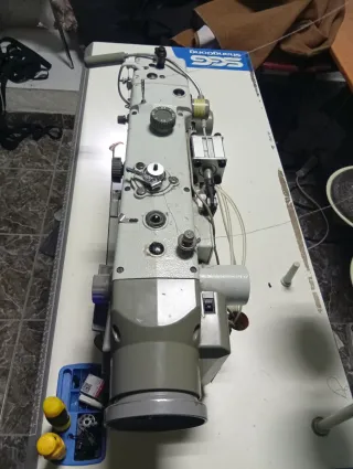Máquina de coser industrial SG
