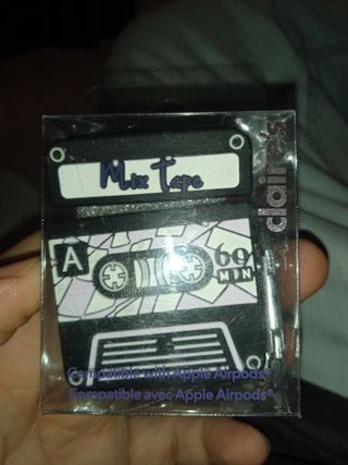 Funda para AirPods Diseño Cassette