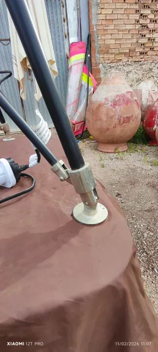 LAMPARA DE PIE TRIPODE GRAN CALIDAD