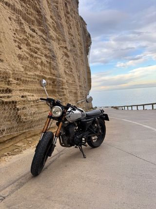 Hanway Cafe Racer 125cc Negra/Plata