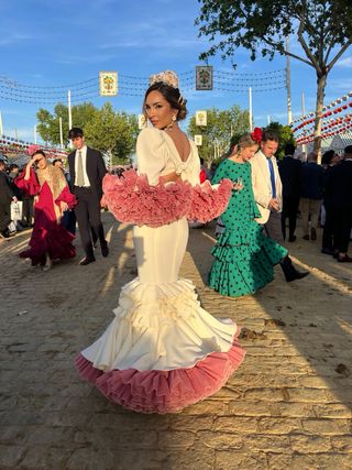 Vestido Flamenca Beige y Rosa