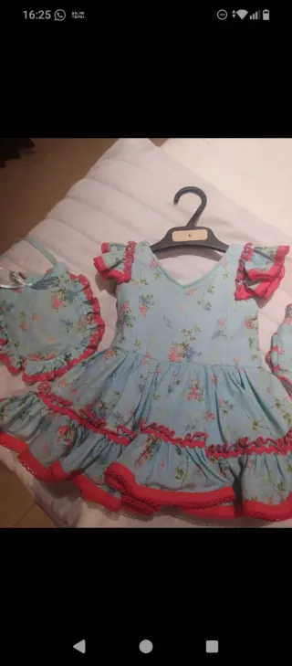 Vestido flamenco bebé floral con volantes