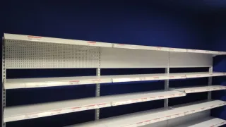 Estanterías metálicas de tienda