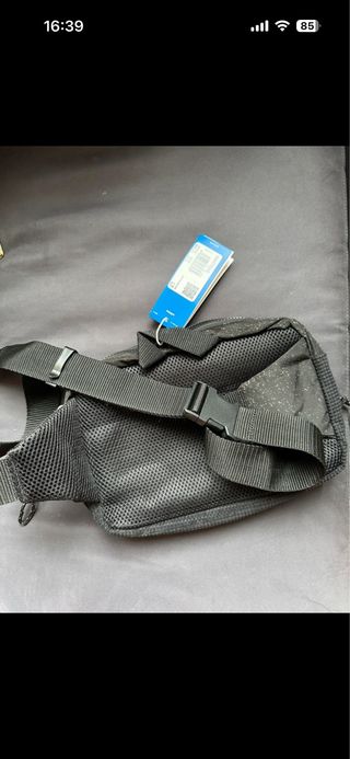 Riñonera Adidas Unisex Negra y Verde/ NUEVA