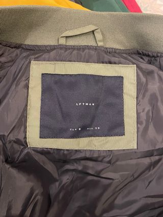 Cazadora bomber verde militar hombre