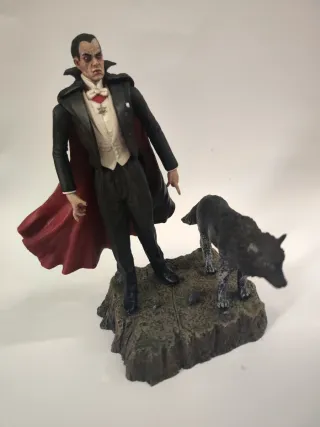 Dracula Diamond Select Toys Figura