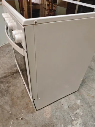 Cucina indipendente vitroceramica Balay con forno