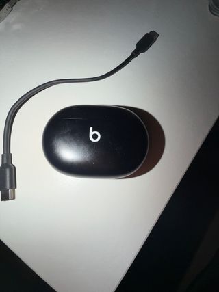 Estuche Carga Beats Studio Buds Original Negro