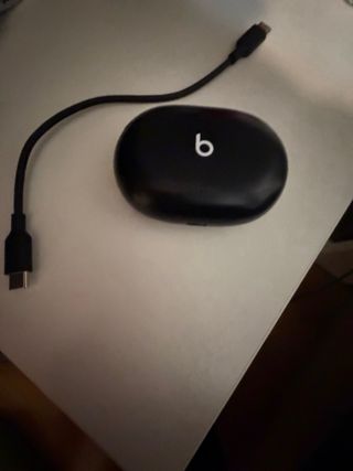 Estuche Carga Beats Studio Buds Original Negro