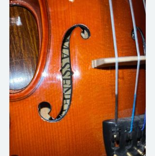 Violín con funda y arco