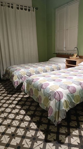 Traspaso de Pensión/ Hostal en León capital