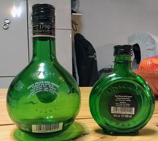Botellas Zwack Unicum (2 unidades)
