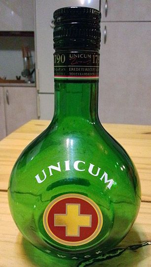 Botellas Zwack Unicum (2 unidades)