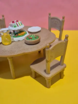 Sylvanian Families Tavolo e Sedie