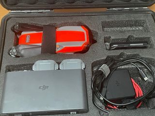 Dron DJI AIR 3 +2 baterias+ cargador y maleta