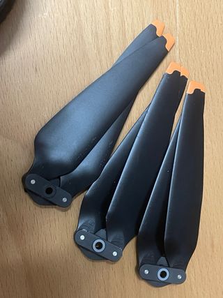 Dron DJI AIR 3 +2 baterias+ cargador y maleta