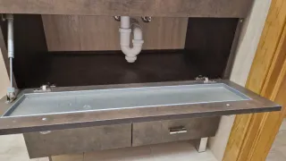 Mueble baño + grifo "Roca" + espejo