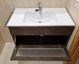 Mueble baño + grifo "Roca" + espejo