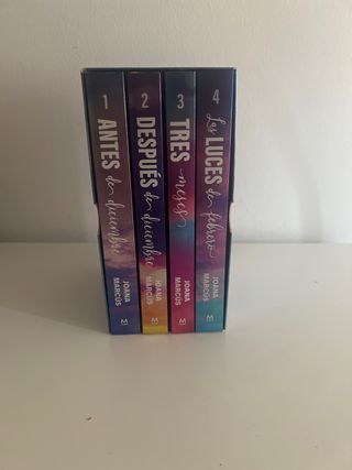 Estuche Saga Meses a tu lado / Months by Your S...