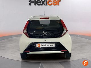Toyota Aygo 1.0 70 x-play