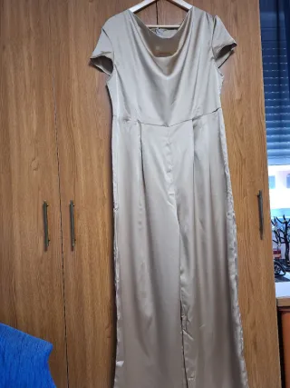 Mono beige Shein Talla XL/44 Cinturón no incluido.